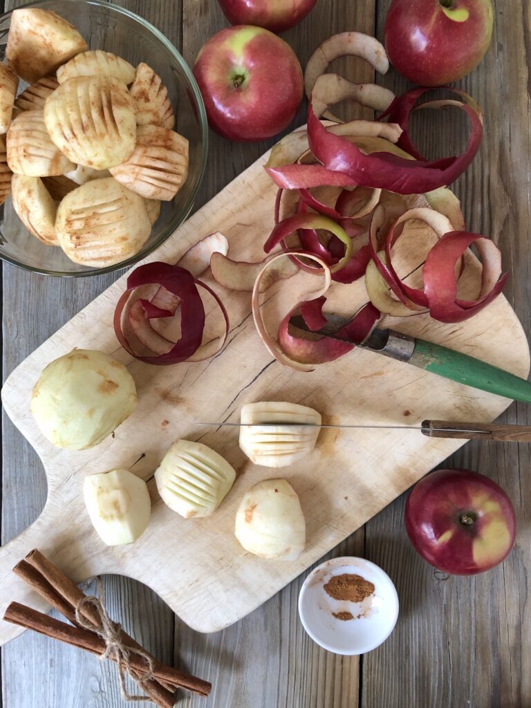 Slicing apples on a tray